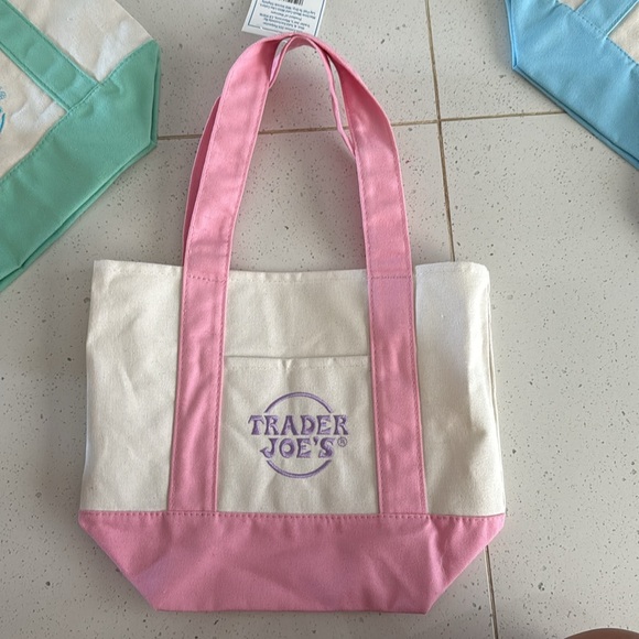 Trader Joe’s Mini Pastel Canvas Tote Bag Set - Picture 5 of 7